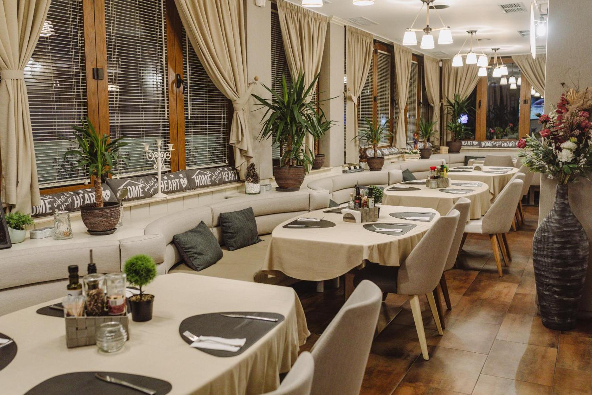 Hotel Cosmos Ruse Bagian luar foto